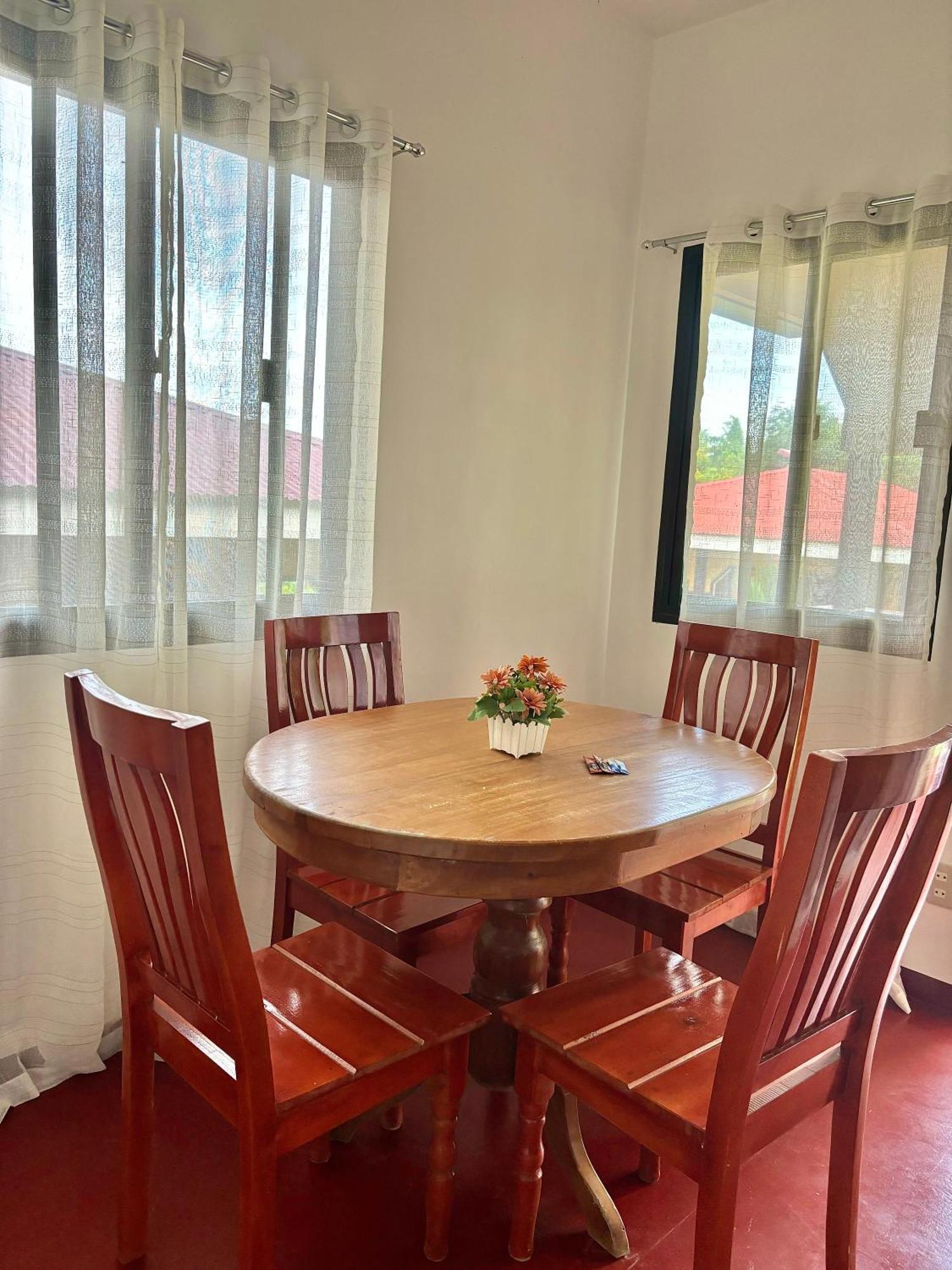 Luzville Transient House - Port Barton Itaytay Экстерьер фото